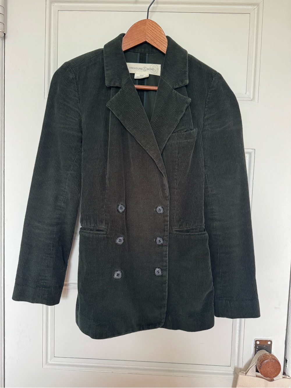 Treasure & Bond Women's Double-Breasted Corduroy Blazer in Dark Green